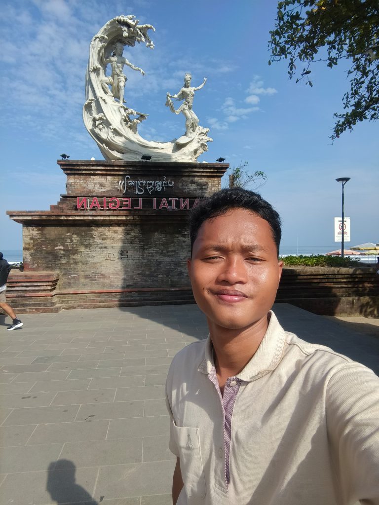 Pantai Legian, Bali_ Naufal